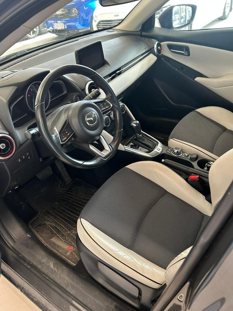 Mazda Mazda2 2017 Harmaa