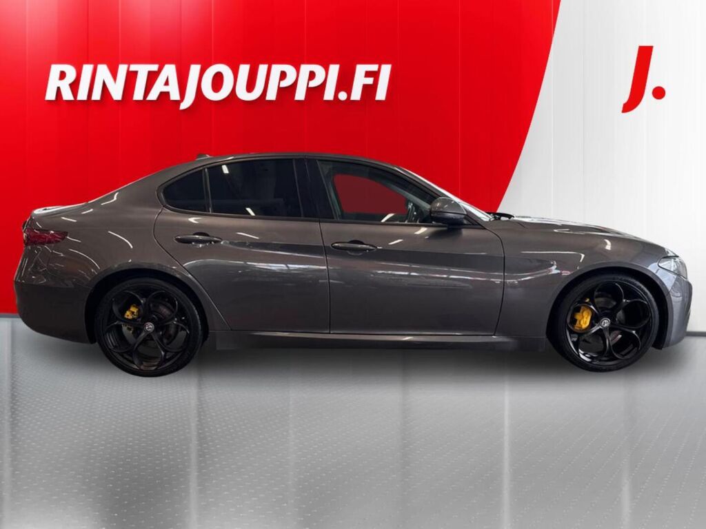Alfa Romeo Giulia 2017 Harmaa