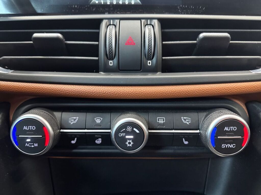 Alfa Romeo Giulia 2017 Harmaa