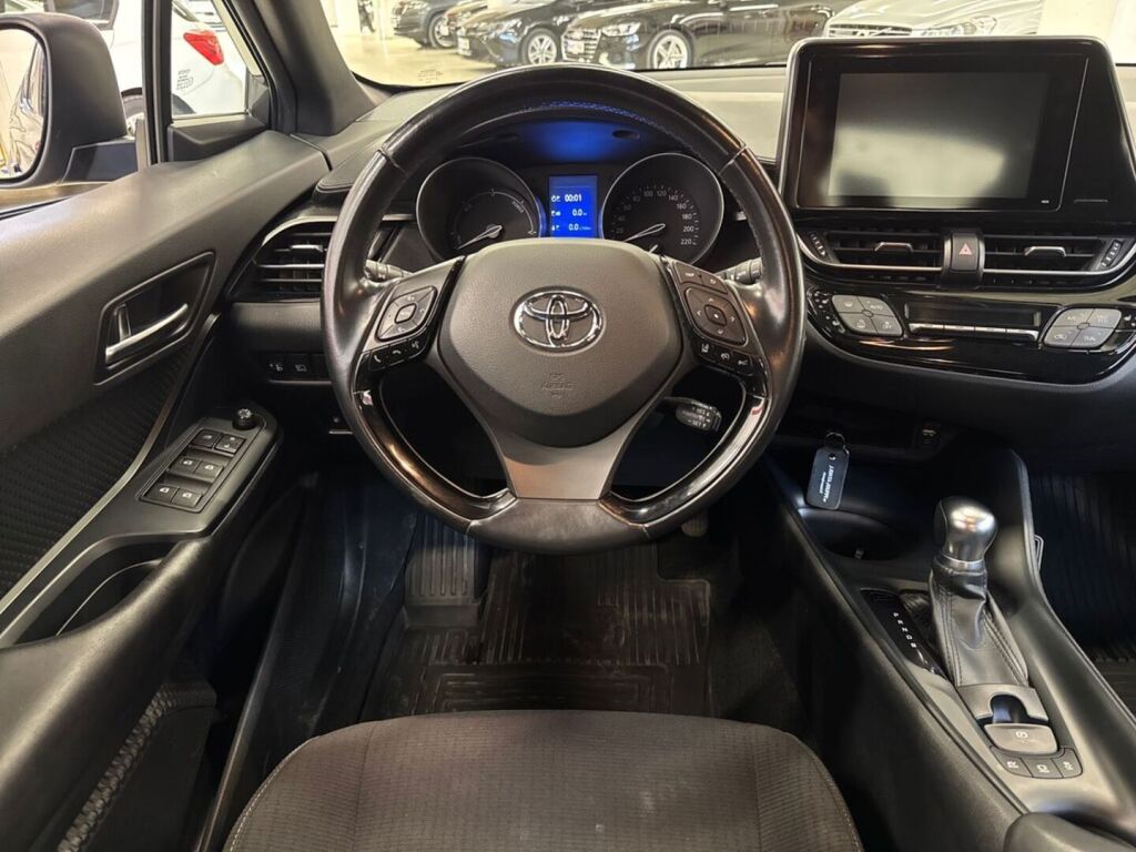 Toyota C-HR 2017 Harmaa