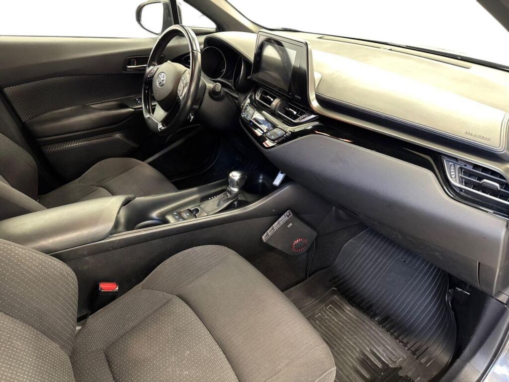 Toyota C-HR 2017 Harmaa