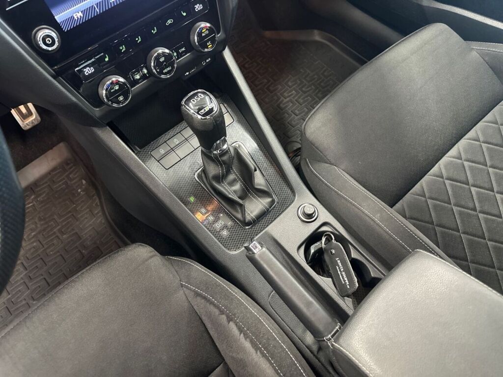 Skoda Octavia 2017 Valkoinen