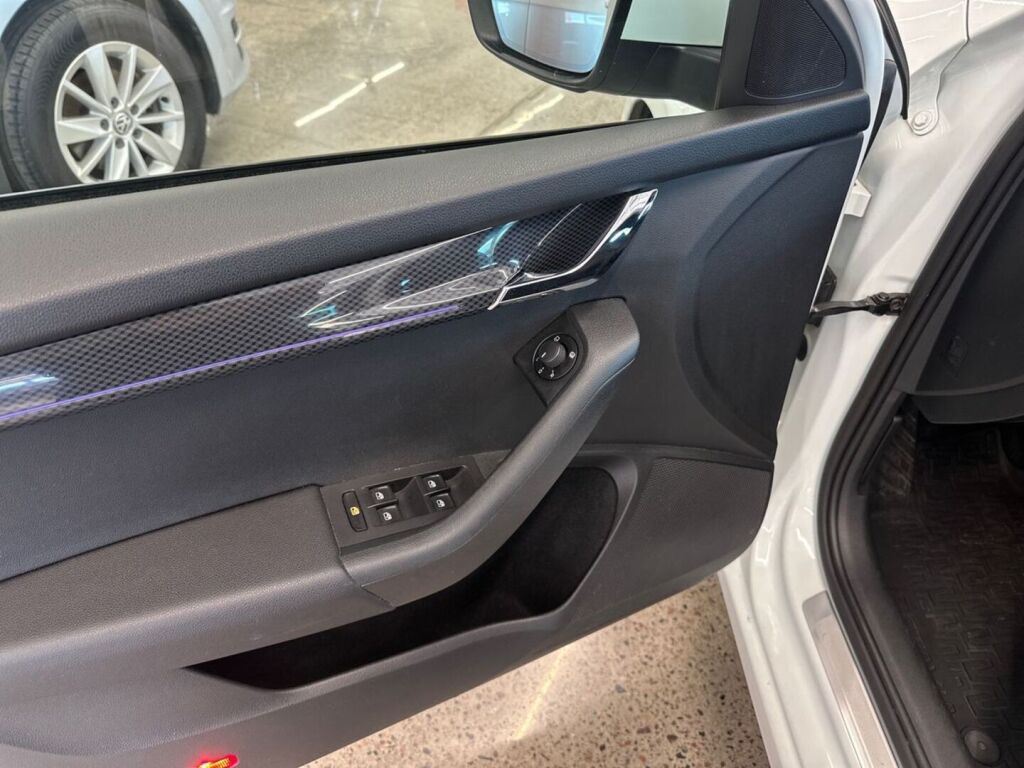 Skoda Octavia 2017 Valkoinen