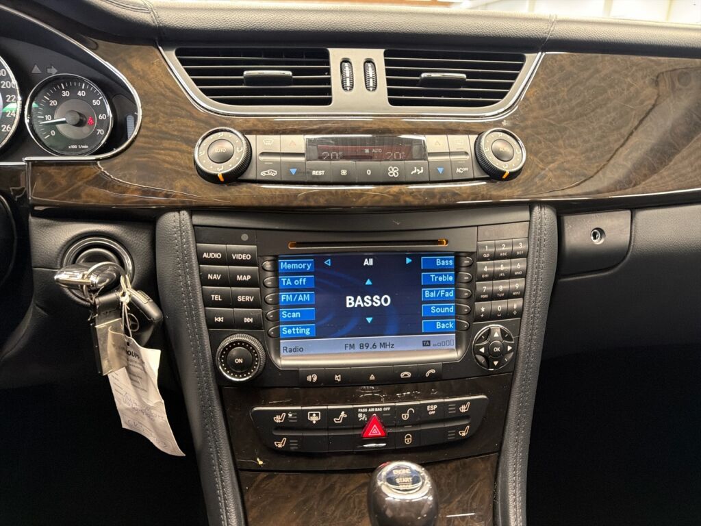 Mercedes-Benz CLS 2005 Musta