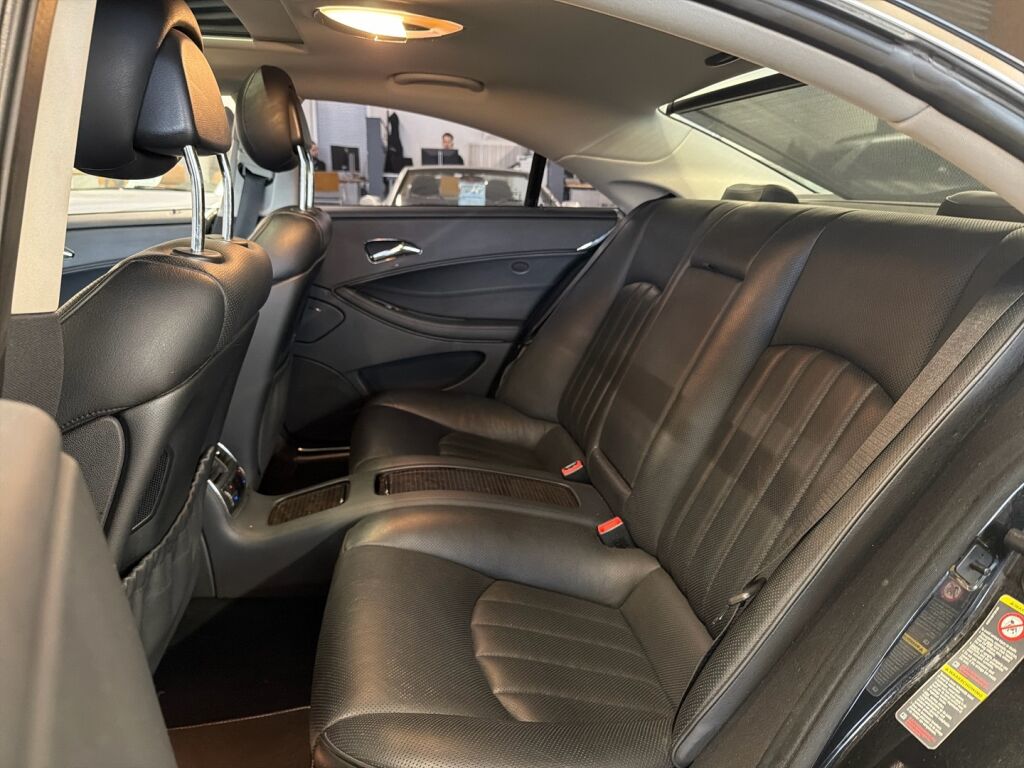 Mercedes-Benz CLS 2005 Musta
