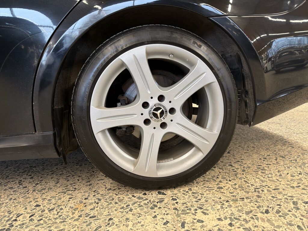 Mercedes-Benz CLS 2005 Musta