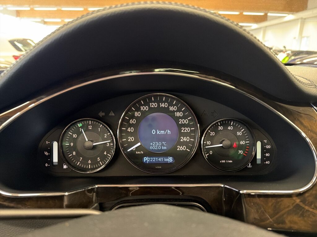 Mercedes-Benz CLS 2005 Musta