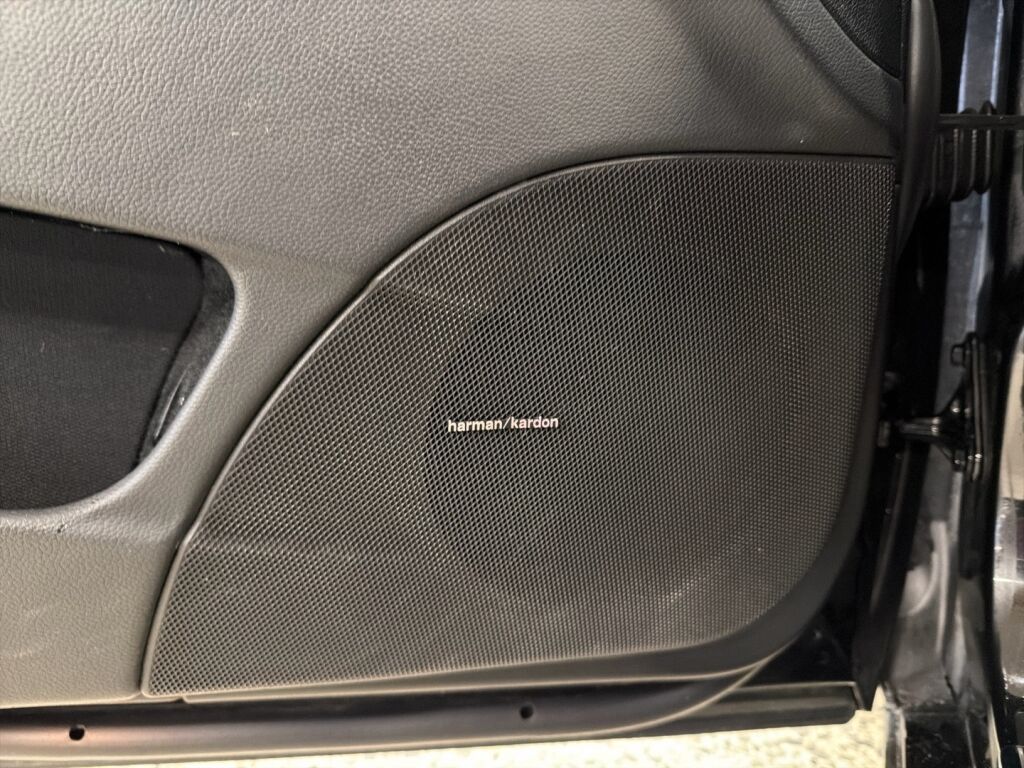 Mercedes-Benz CLS 2005 Musta