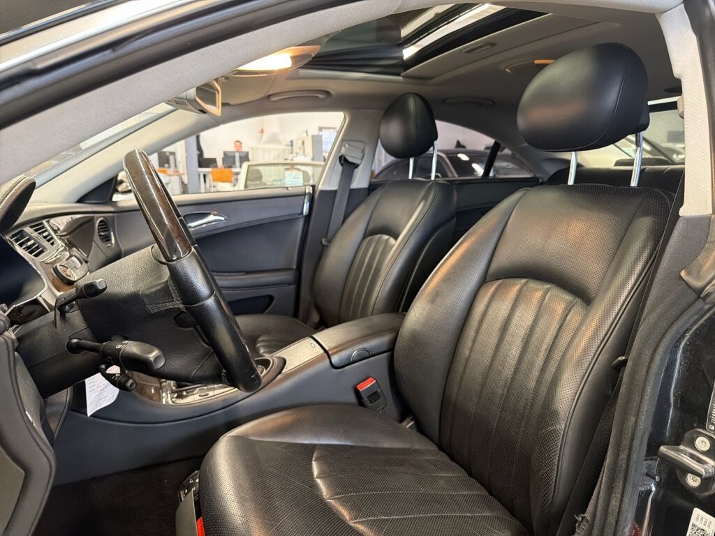 Mercedes-Benz CLS 2005 Musta