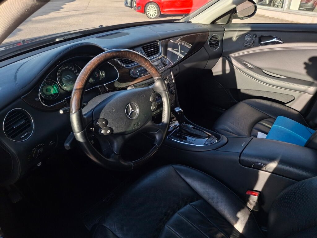 Mercedes-Benz CLS 2005 Musta