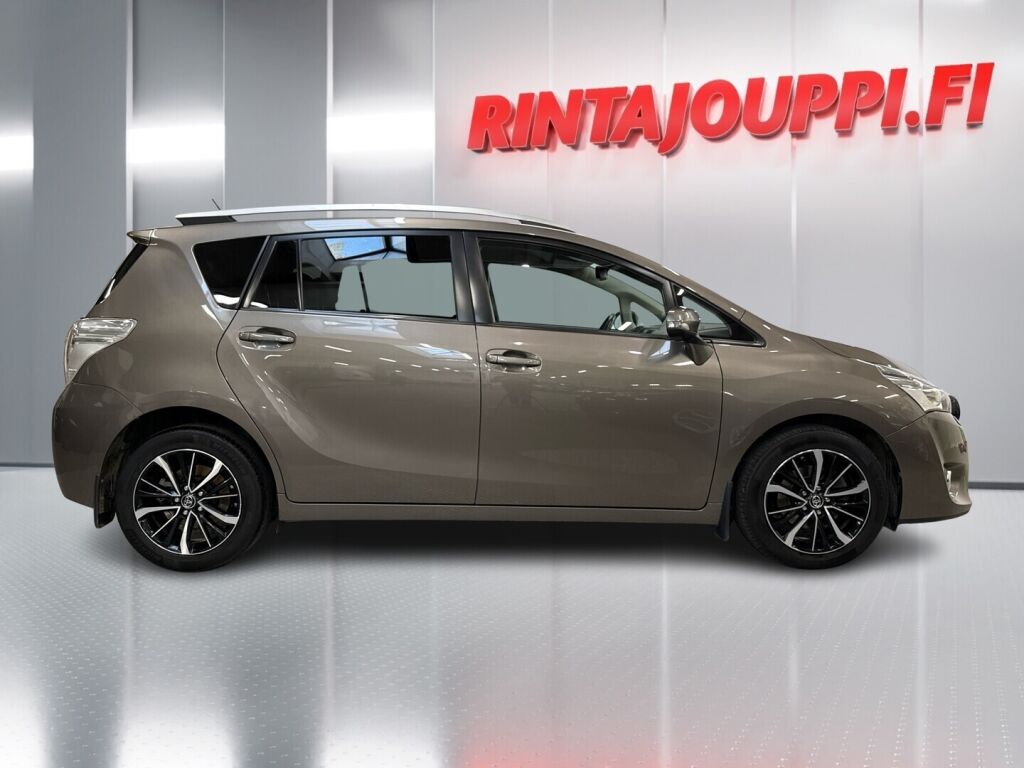 Toyota Verso 2017 Harmaa