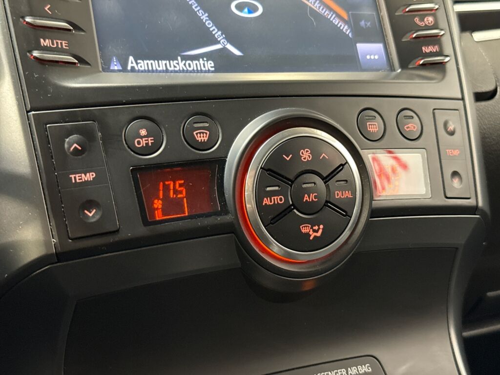 Toyota Verso 2017 Harmaa