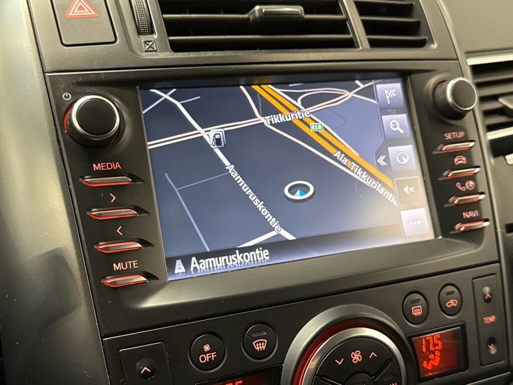 Toyota Verso 2017 Harmaa