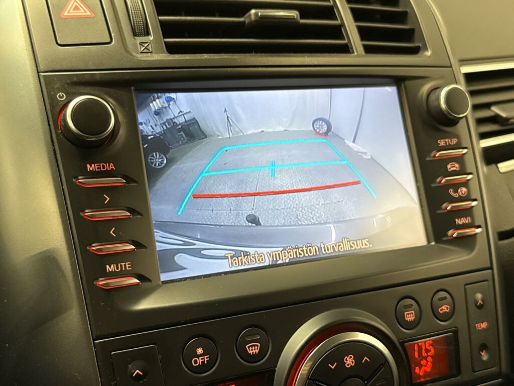 Toyota Verso 2017 Harmaa