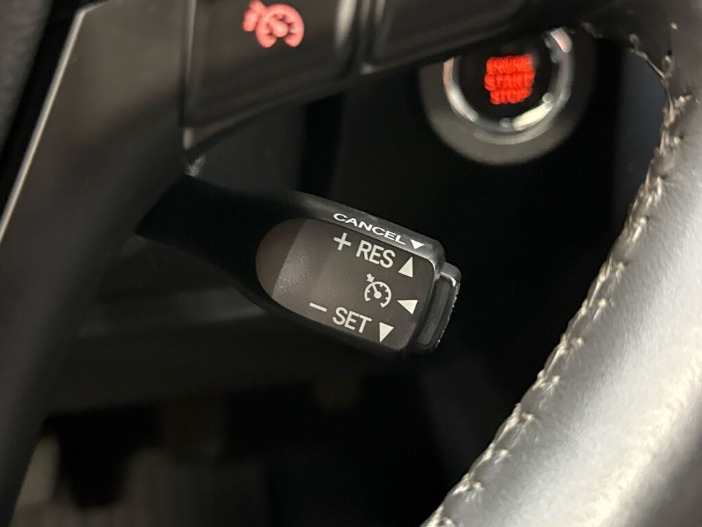 Toyota Verso 2017 Harmaa