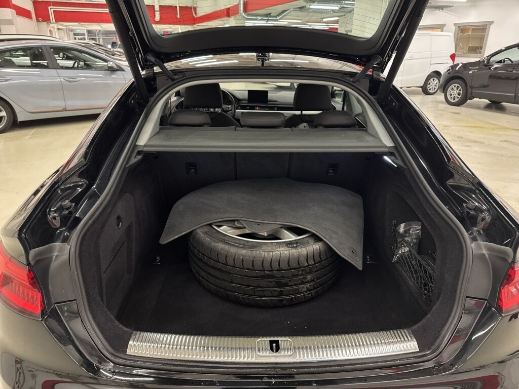 Audi A5 2017 Musta
