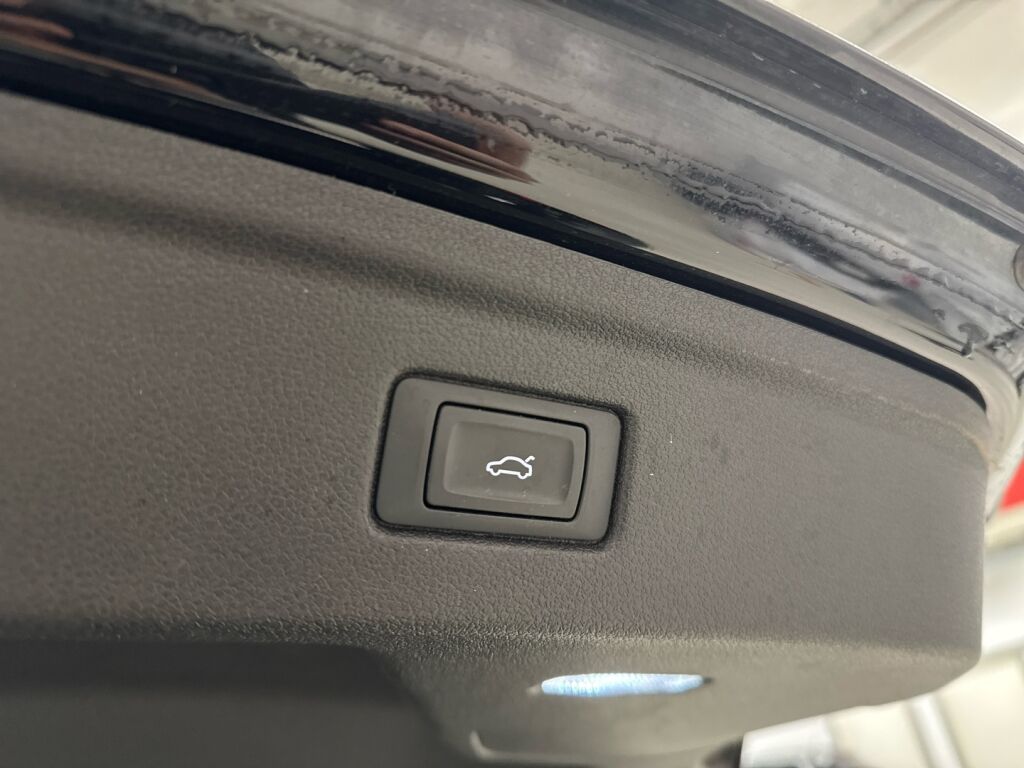 Audi A5 2017 Musta