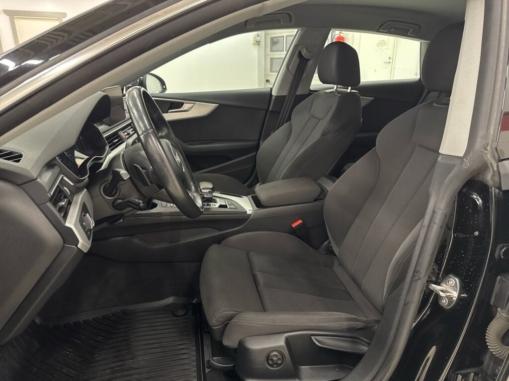 Audi A5 2017 Musta