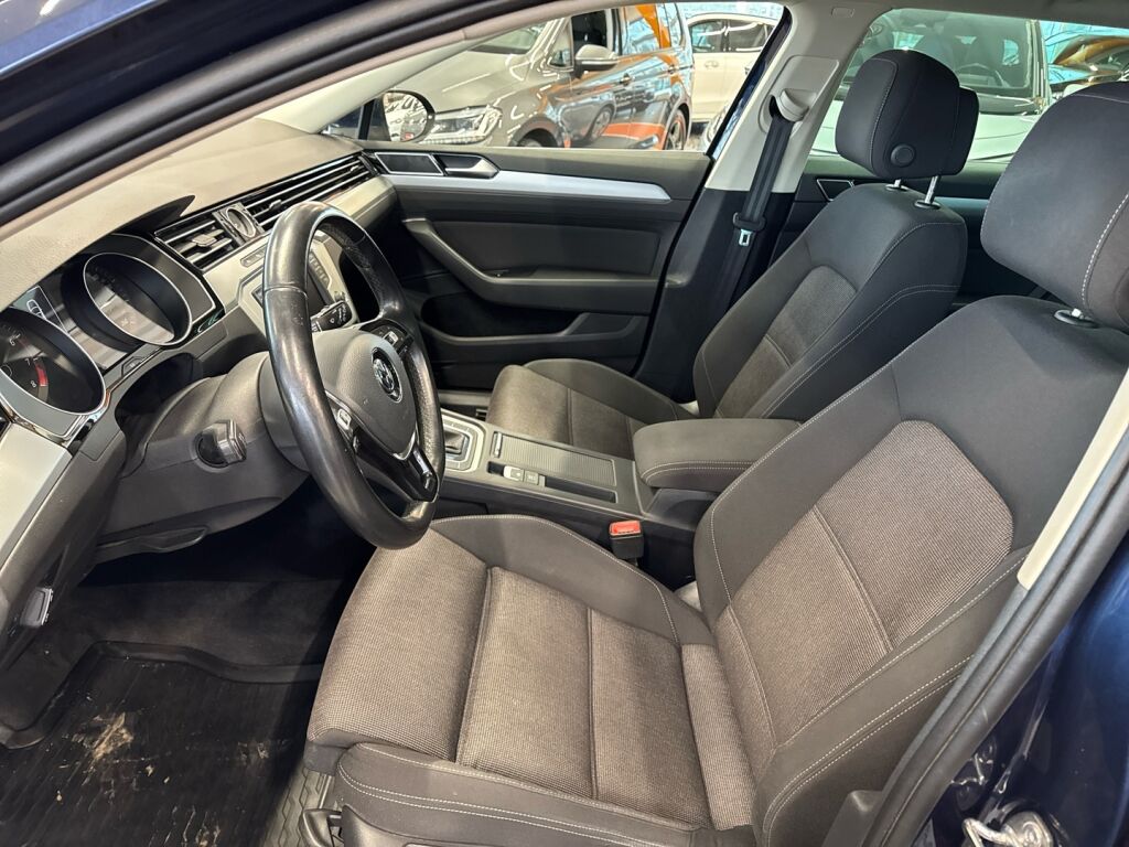 Volkswagen Passat 2017 Sininen
