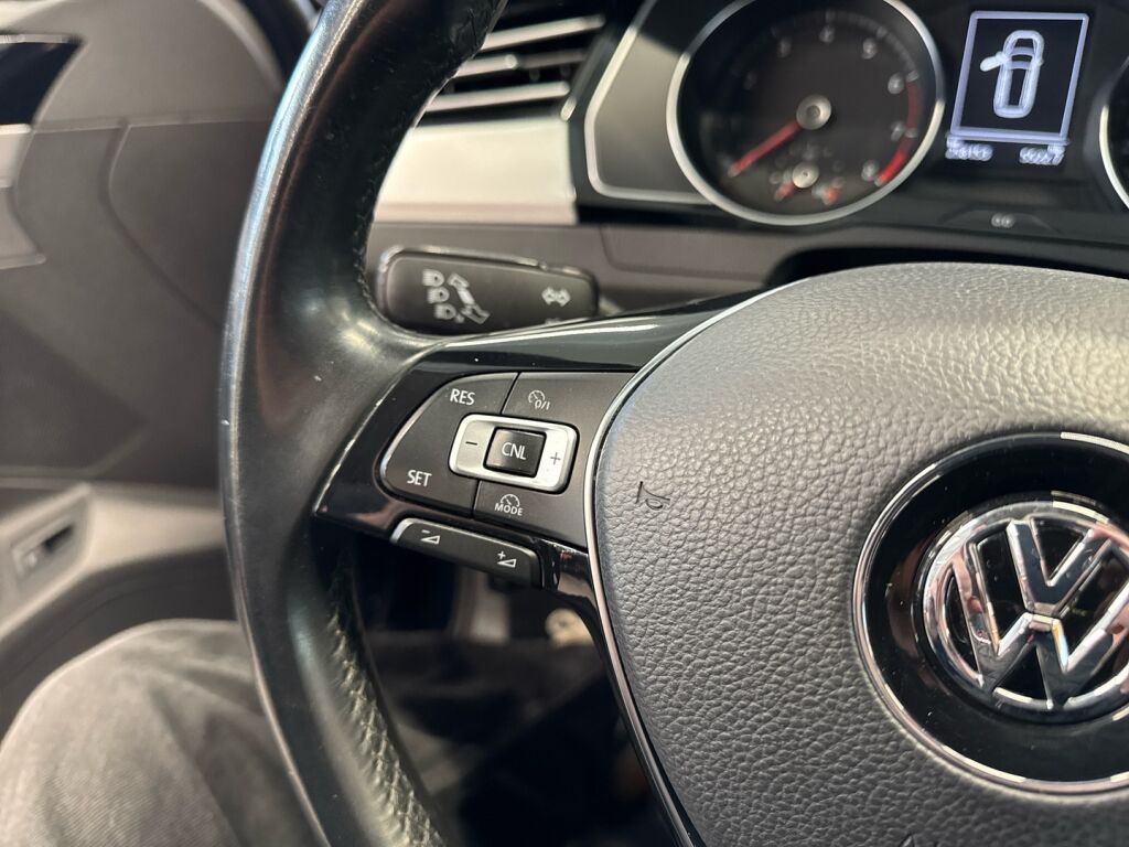 Volkswagen Passat 2017 Sininen