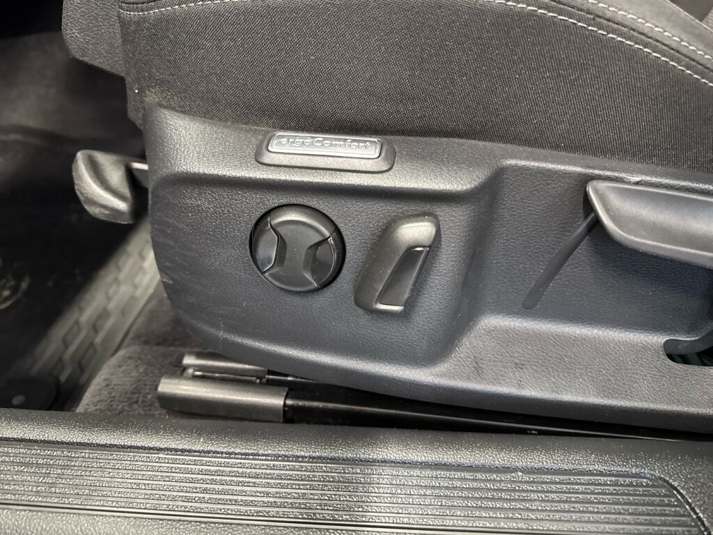 Volkswagen Passat 2017 Sininen