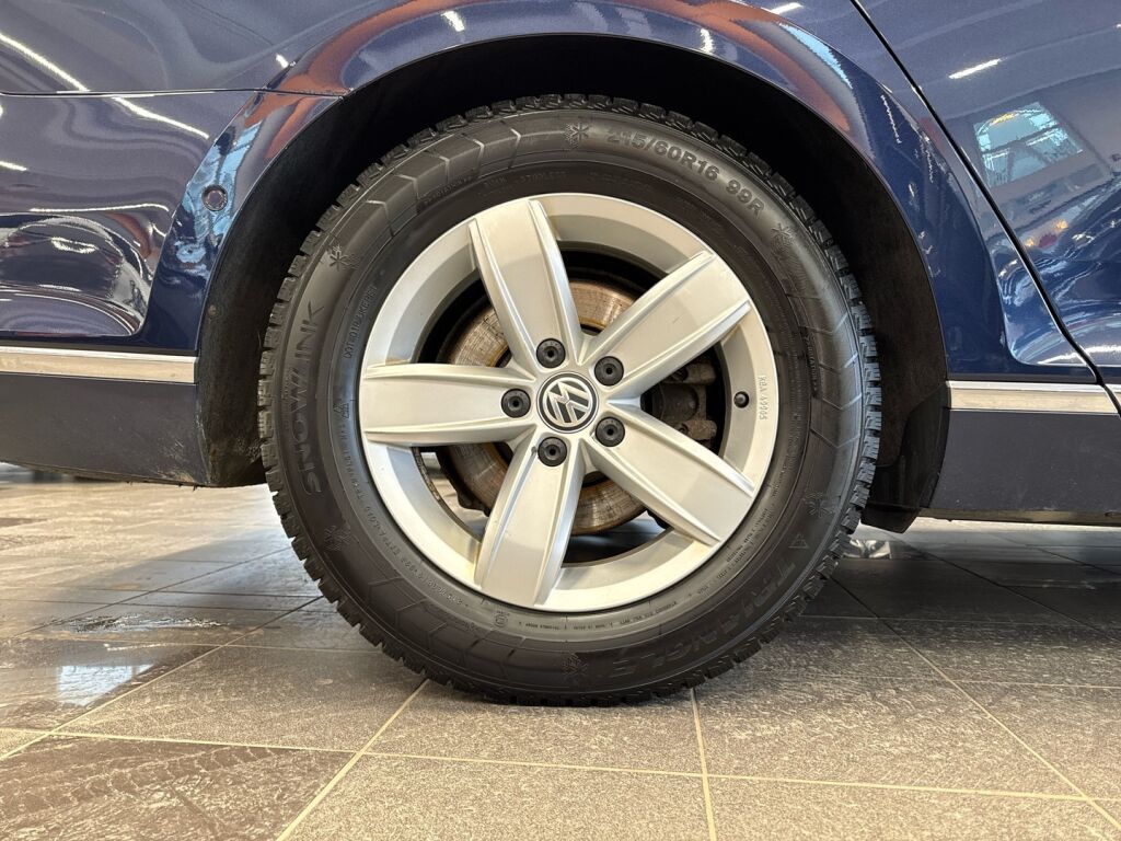 Volkswagen Passat 2017 Sininen