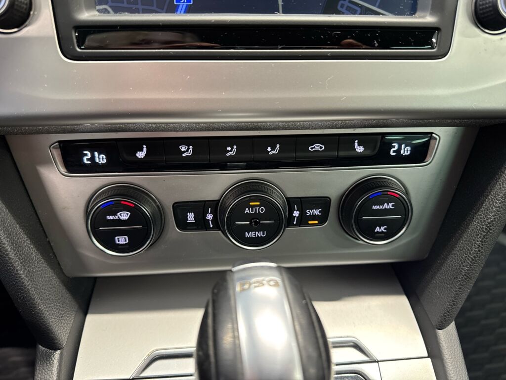 Volkswagen Passat 2017 Sininen