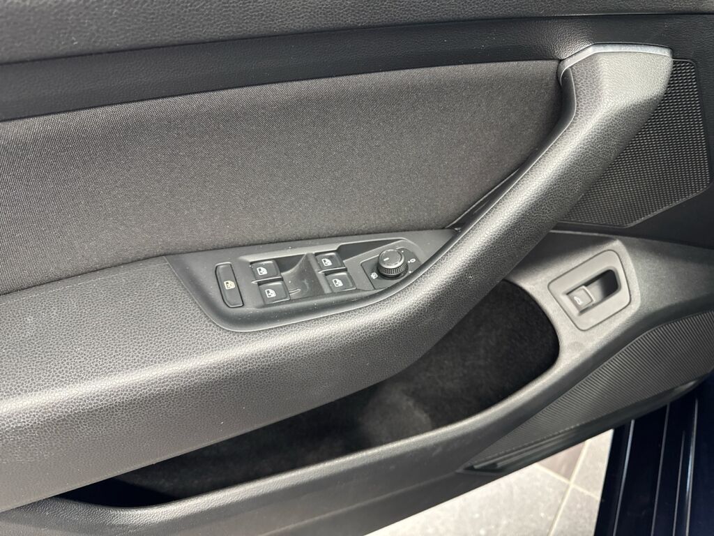 Volkswagen Passat 2017 Sininen