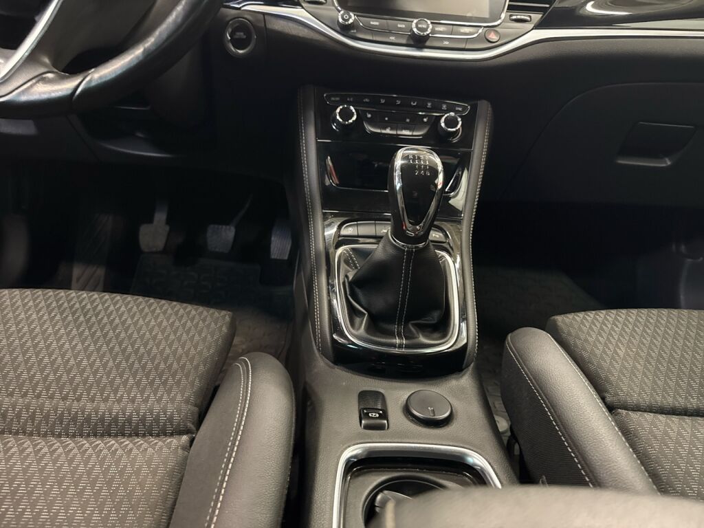 Opel Astra 2017 Ruskea (beige)