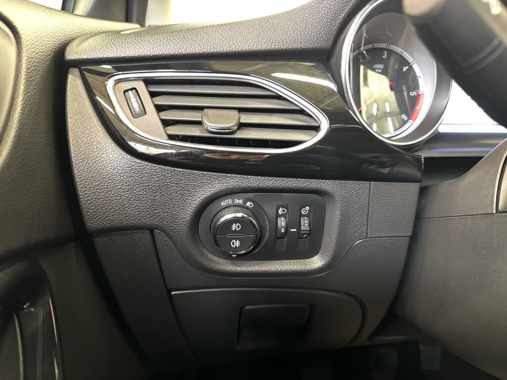 Opel Astra 2017 Ruskea (beige)