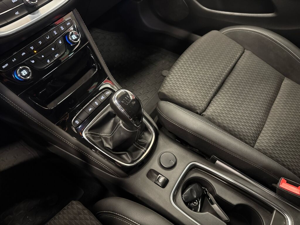 Opel Astra 2017 Ruskea (beige)