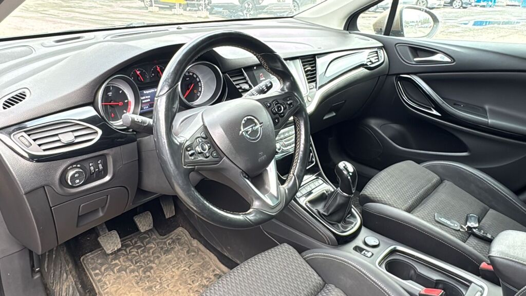 Opel Astra 2017 Ruskea (beige)