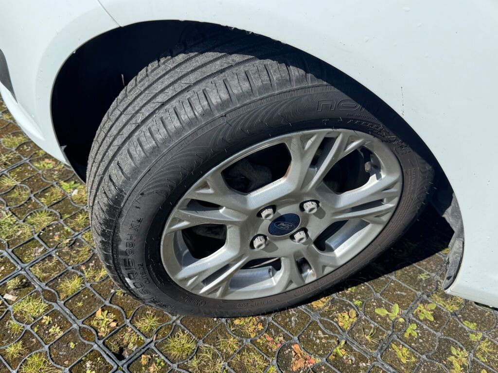 Ford Fiesta 2017 Valkoinen