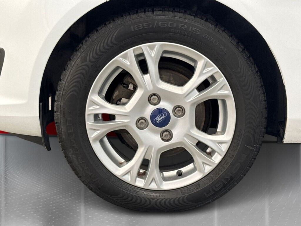 Ford Fiesta 2017 Valkoinen
