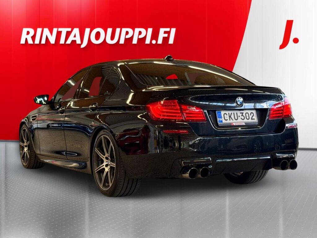 BMW M5 2013 Musta