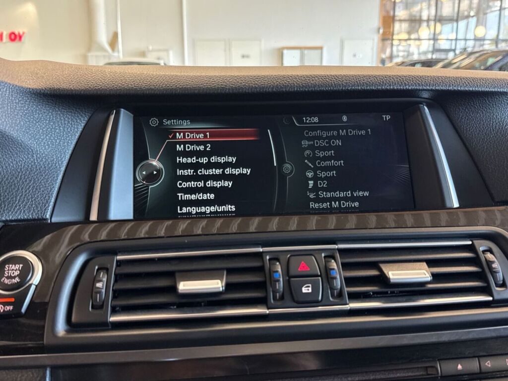 BMW M5 2013 Musta