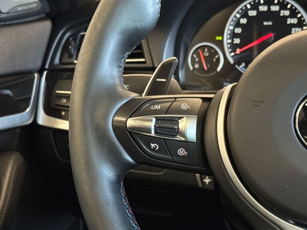 BMW M5 2013 Musta