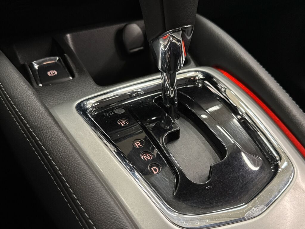 Nissan Qashqai 2017 Musta