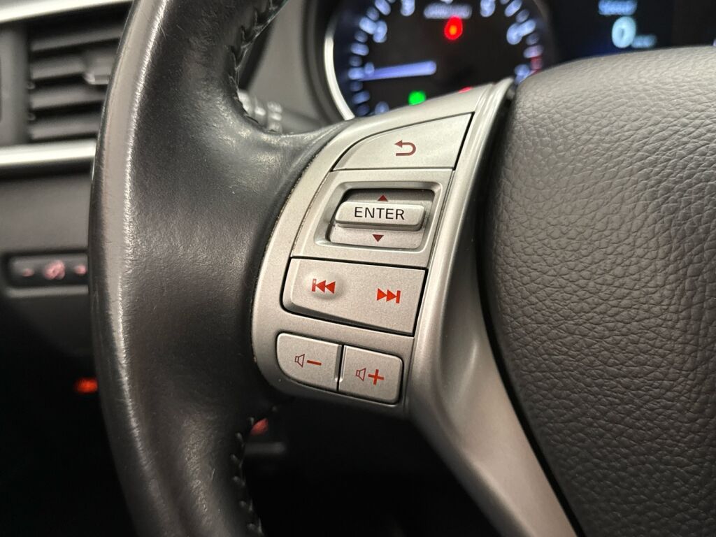 Nissan Qashqai 2017 Musta