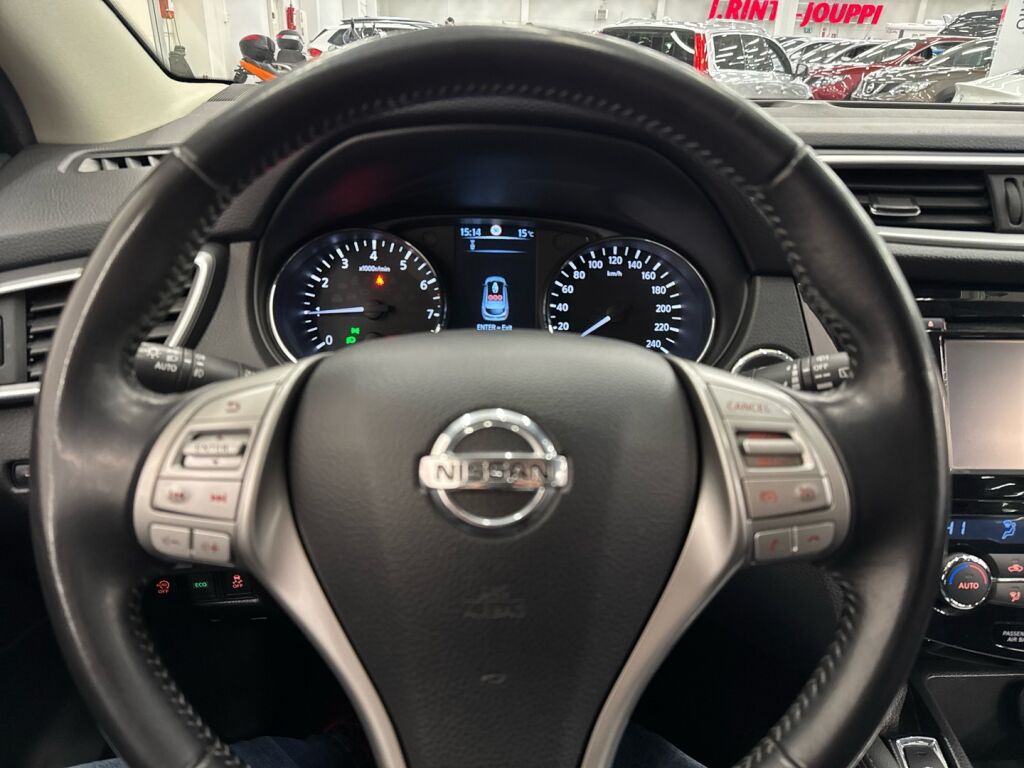 Nissan Qashqai 2017 Musta