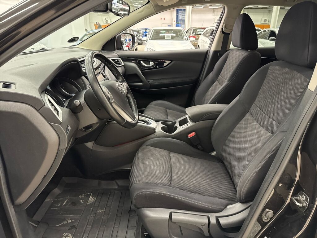 Nissan Qashqai 2017 Musta