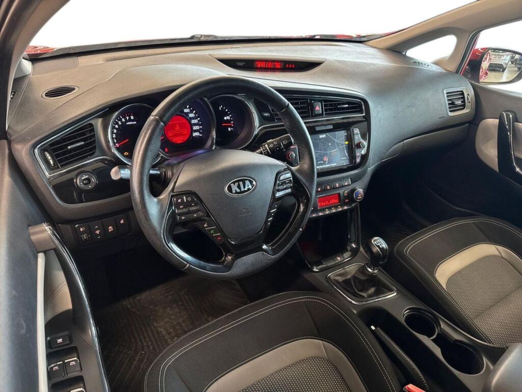 Kia Ceed 2018 Punainen