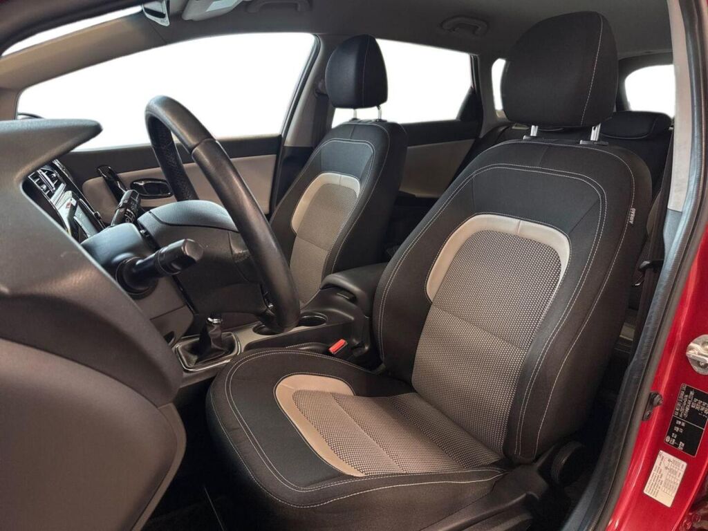 Kia Ceed 2018 Punainen