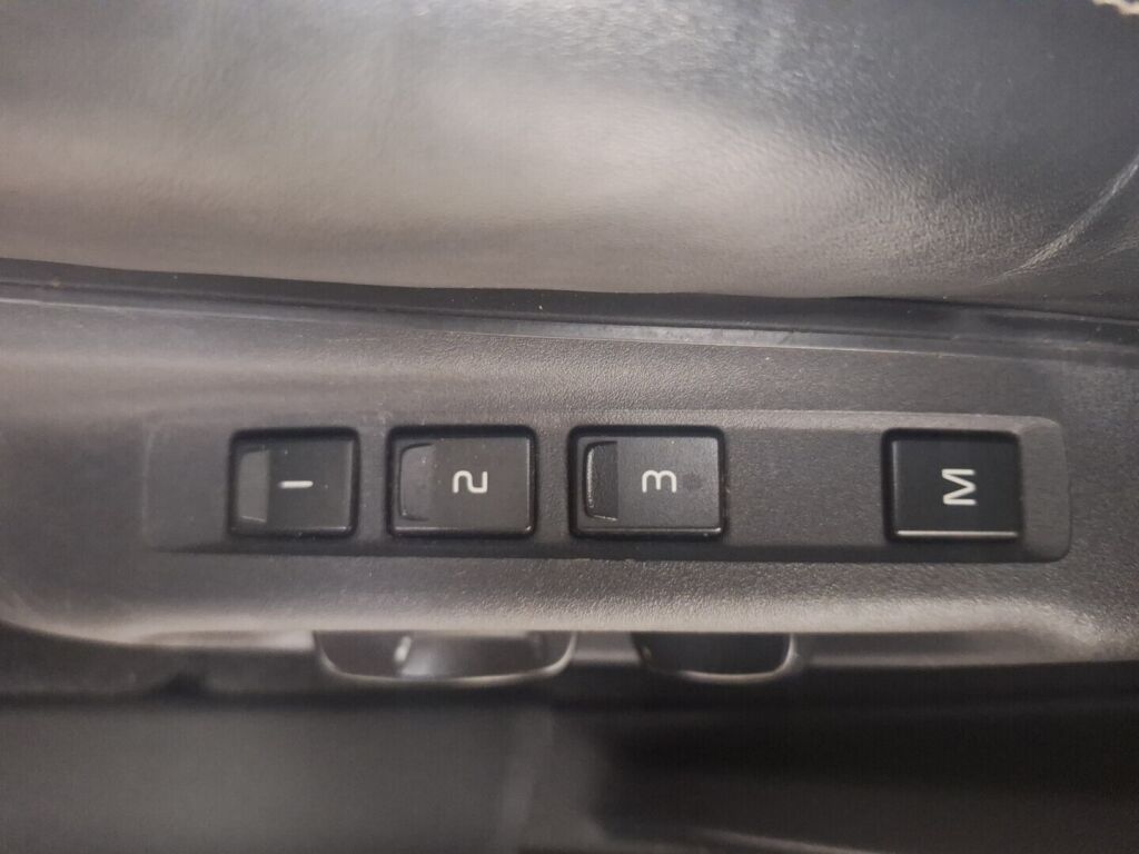 Volvo V60 2014 Musta