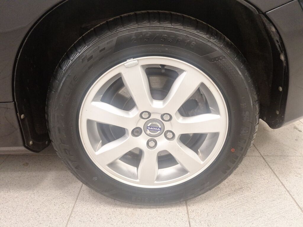 Volvo V60 2014 Musta