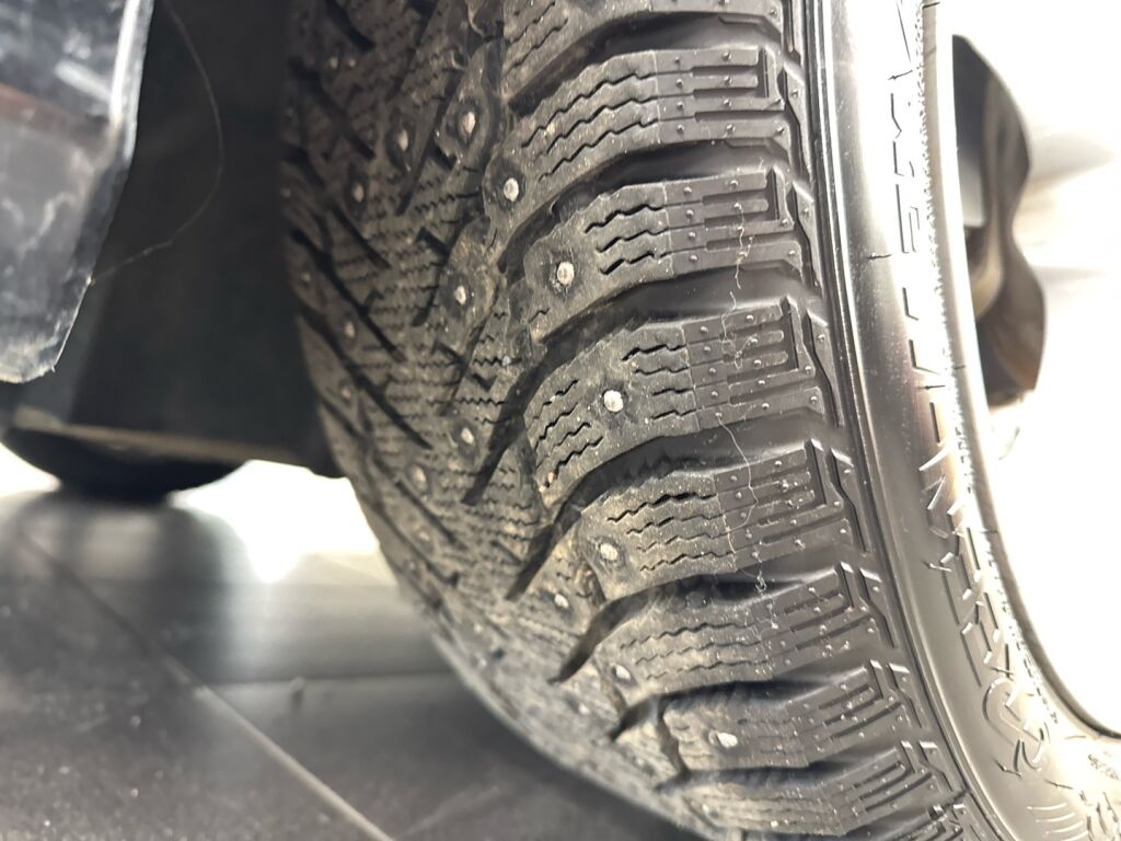 Mercedes-Benz B 2013 Musta