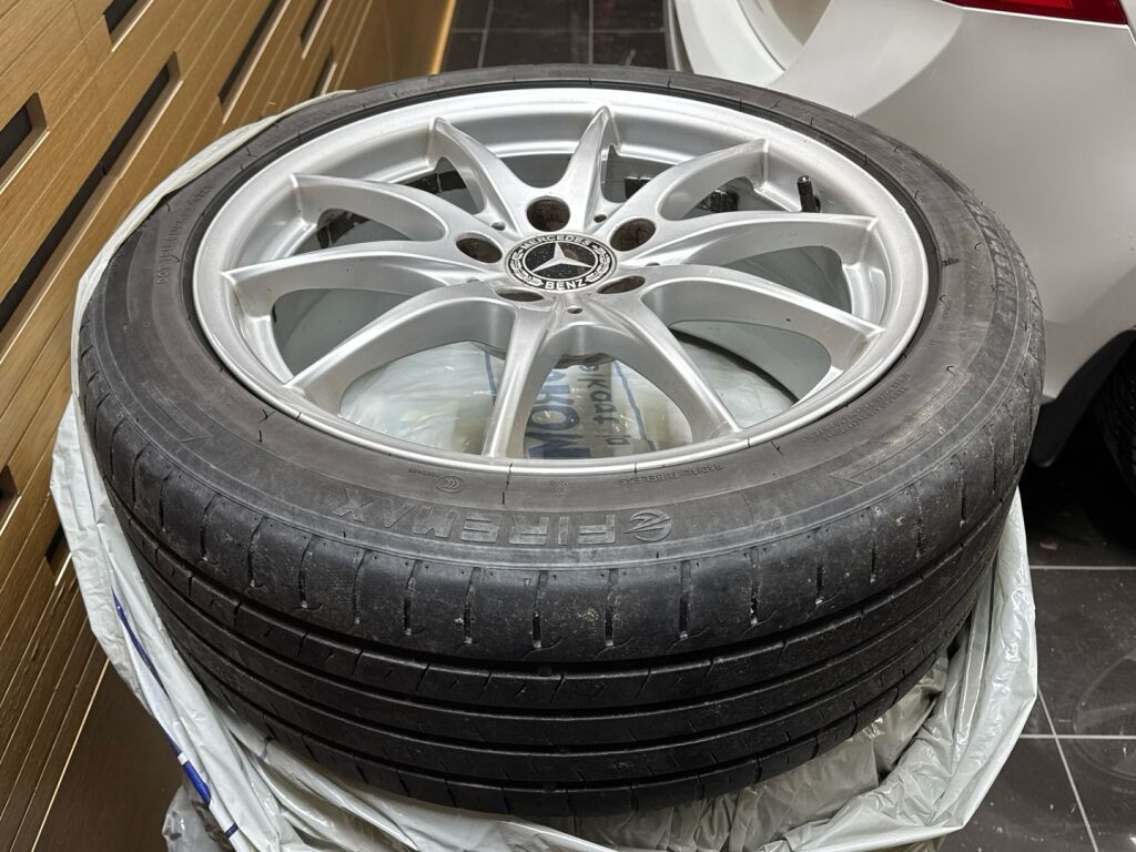 Mercedes-Benz B 2013 Musta