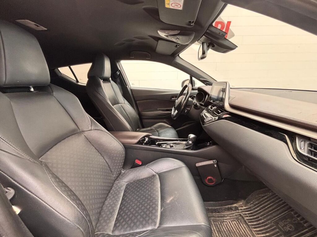 Toyota C-HR 2017 Valkoinen
