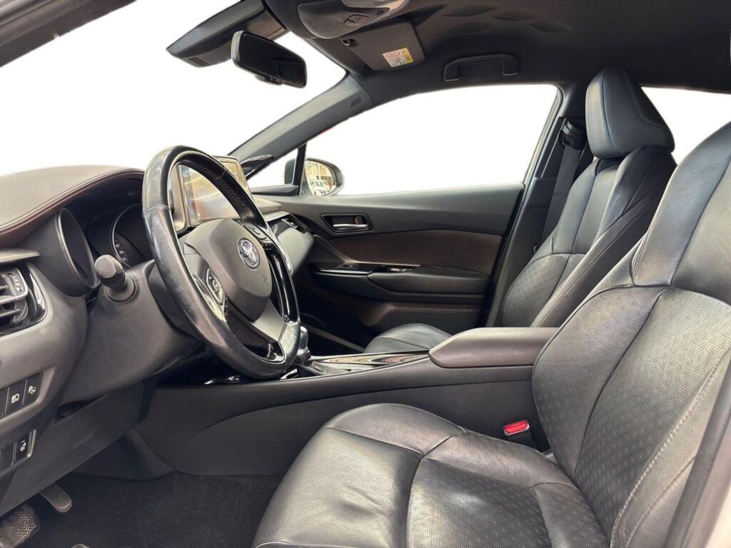 Toyota C-HR 2017 Valkoinen