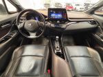 Toyota C-HR 2017 Valkoinen